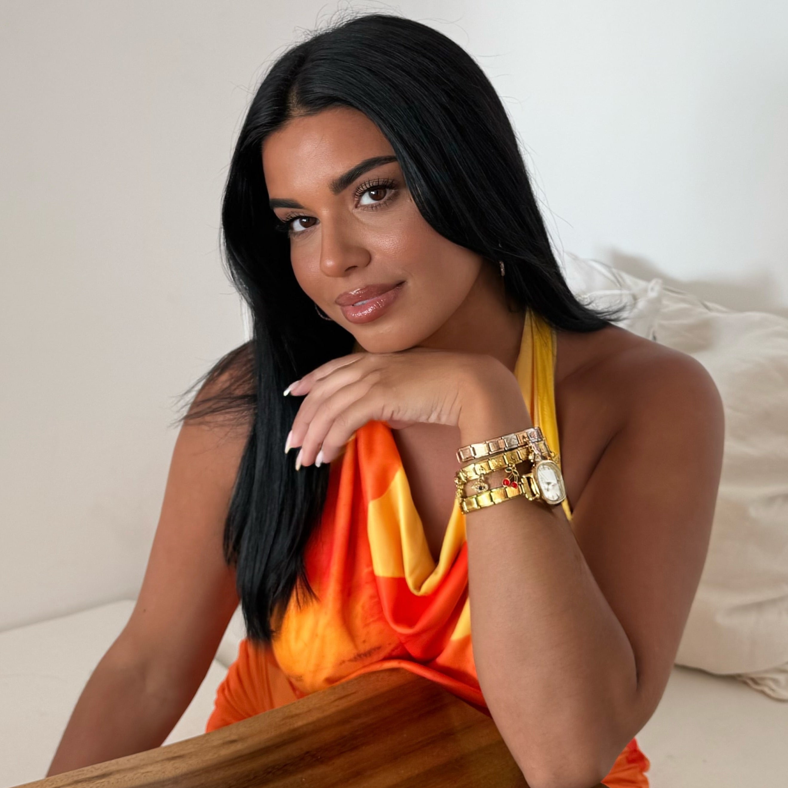 Capri – Kultainen valkoisella kellotaululla